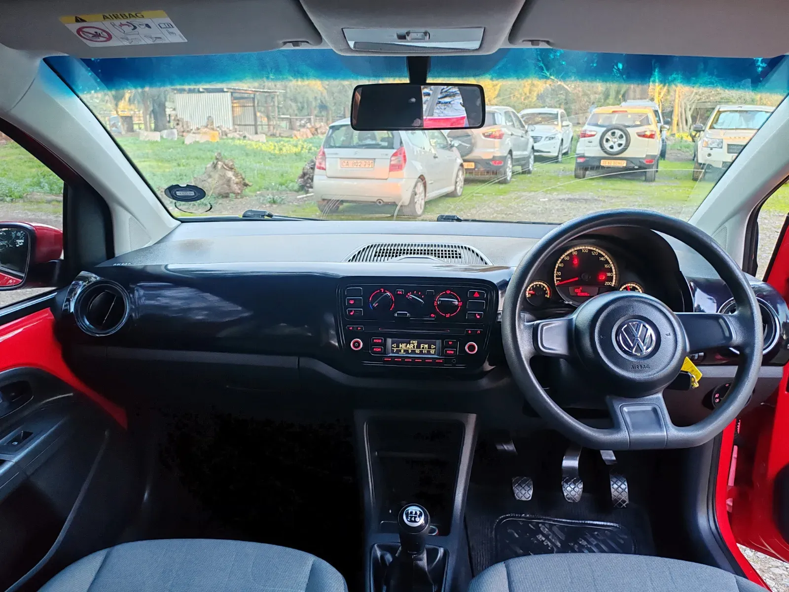 2016 Volkswagen  MOVE UP — photo 6