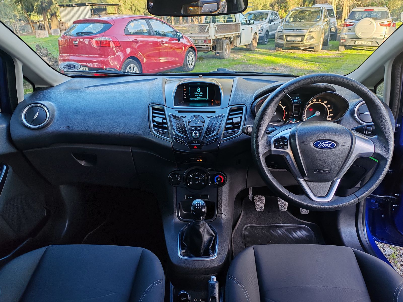 2015 Ford Fiesta — photo 6