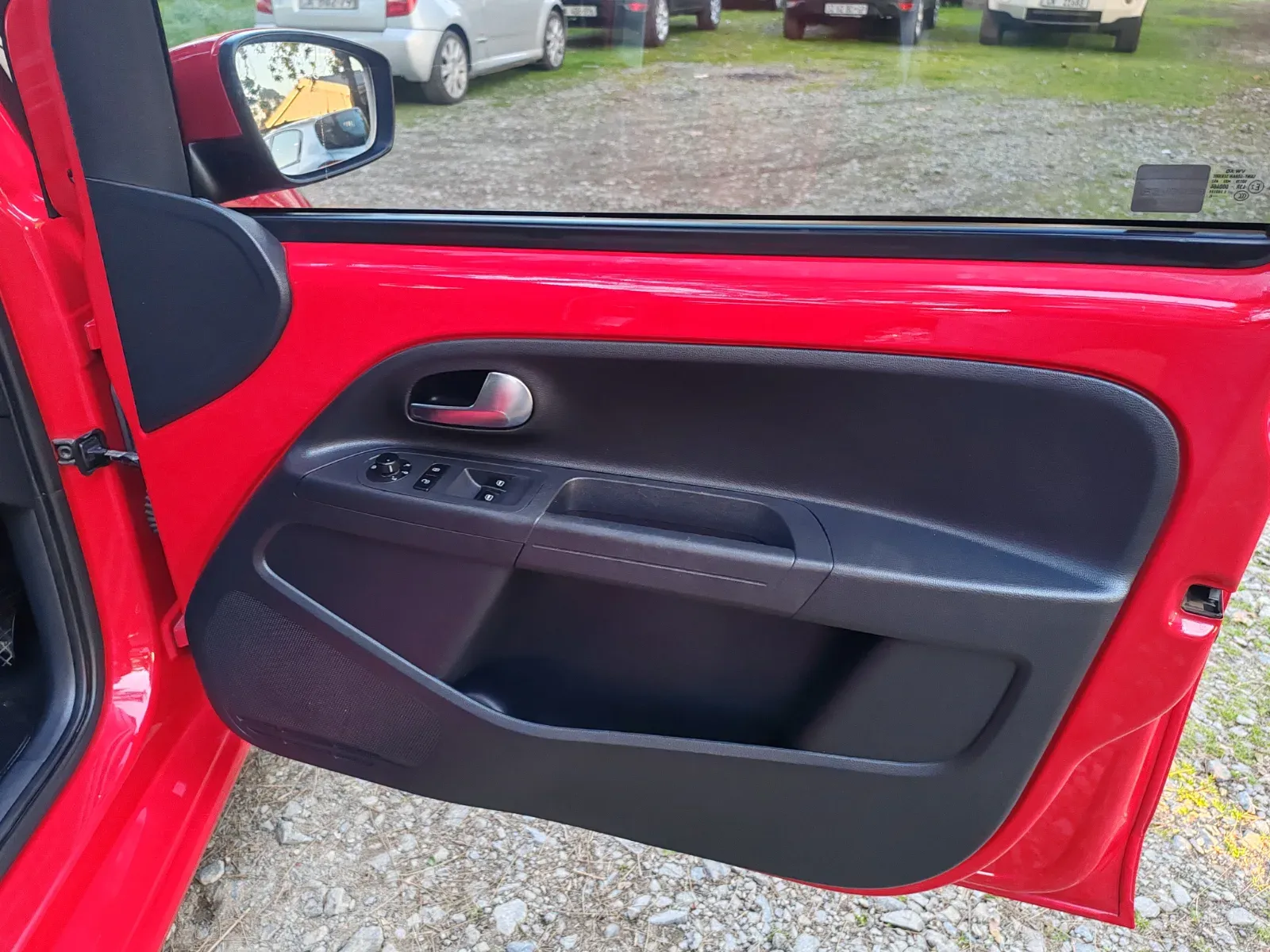 2016 Volkswagen  MOVE UP — photo 8