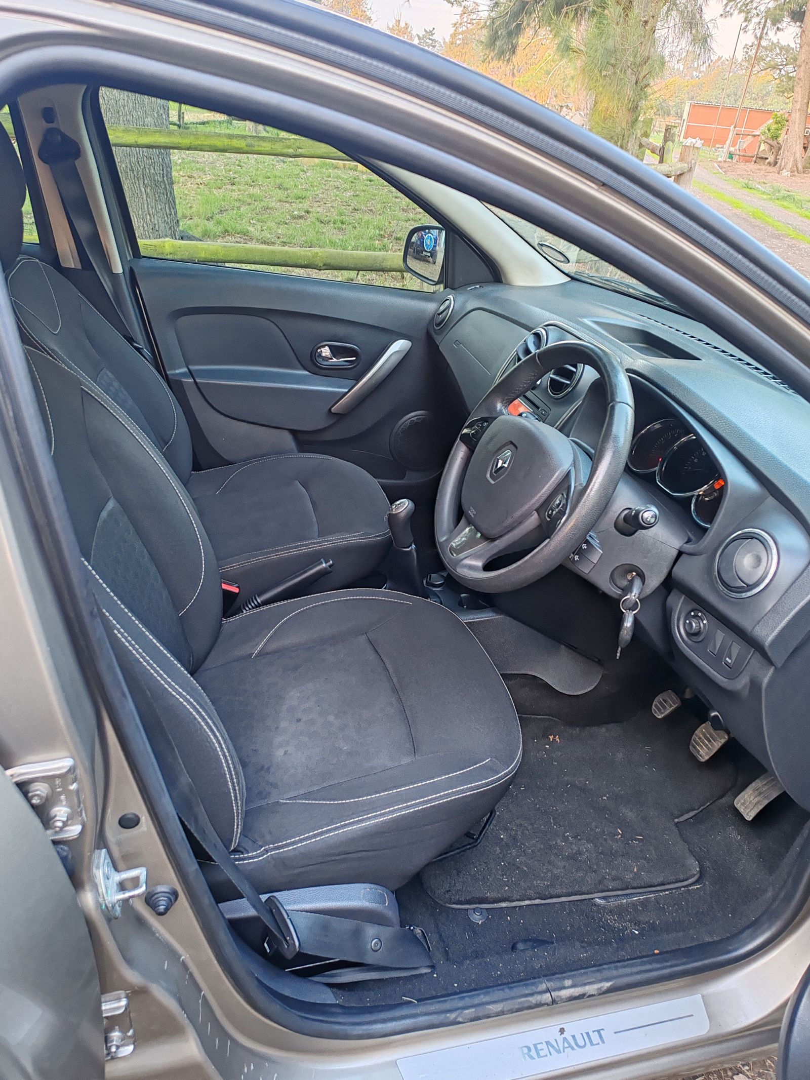 2015 Renault  Sandero 900t Dynamique  — photo 7