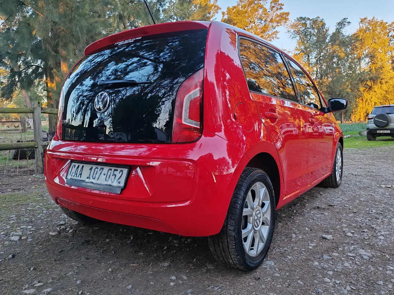 2016 Volkswagen  MOVE UP — photo 3