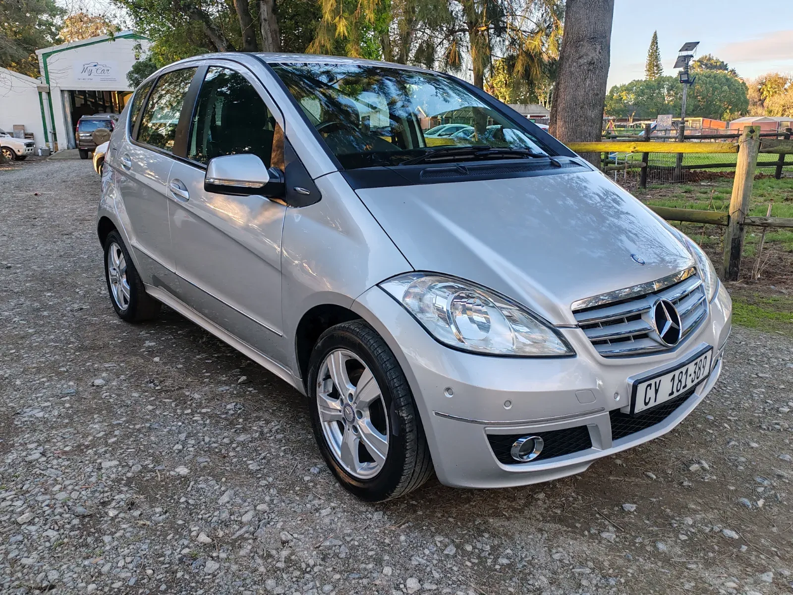 2012 Mercedes Benz  A200 — photo 13