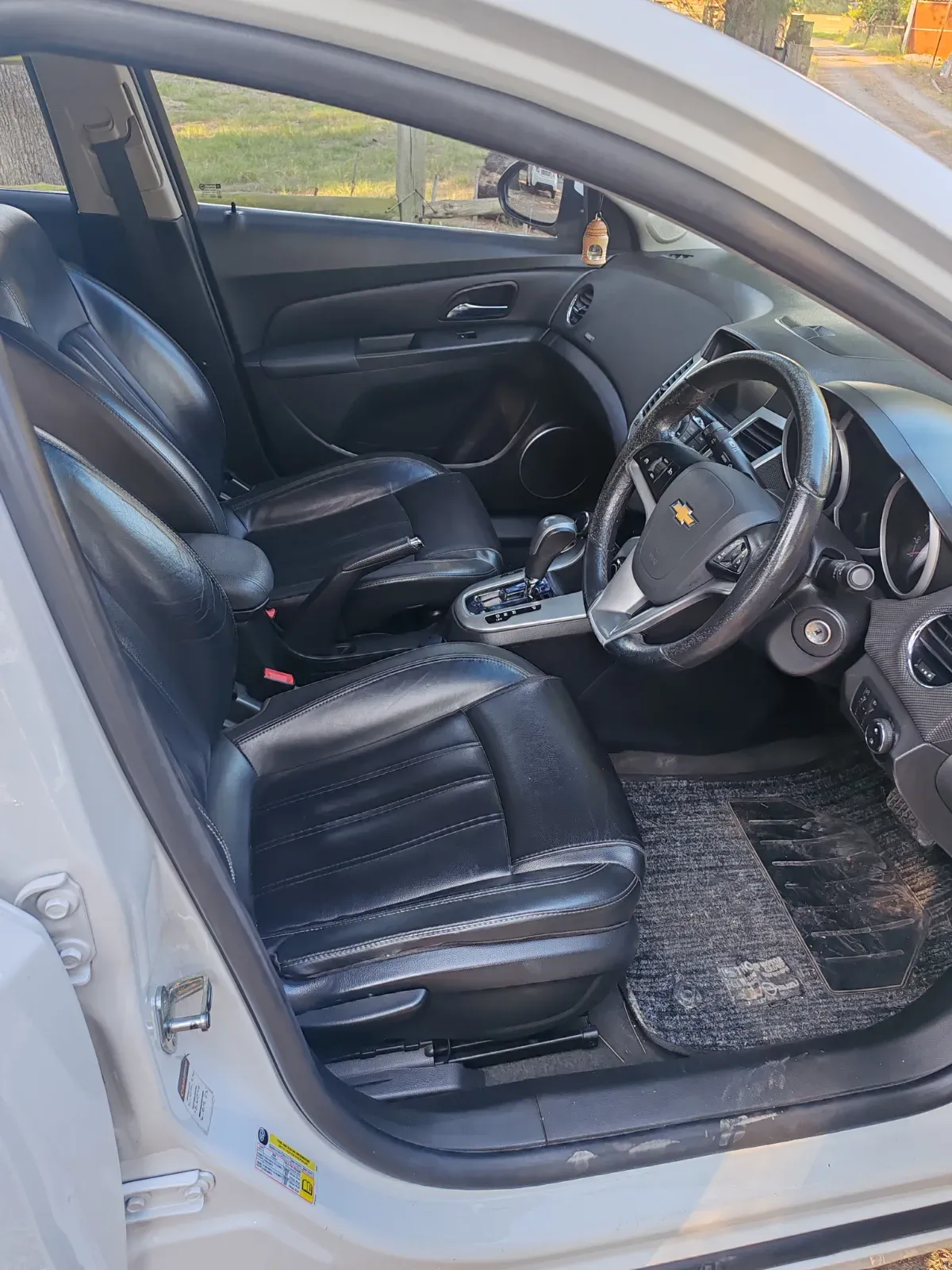 2015 Chevrolet  Cruze LS — photo 8