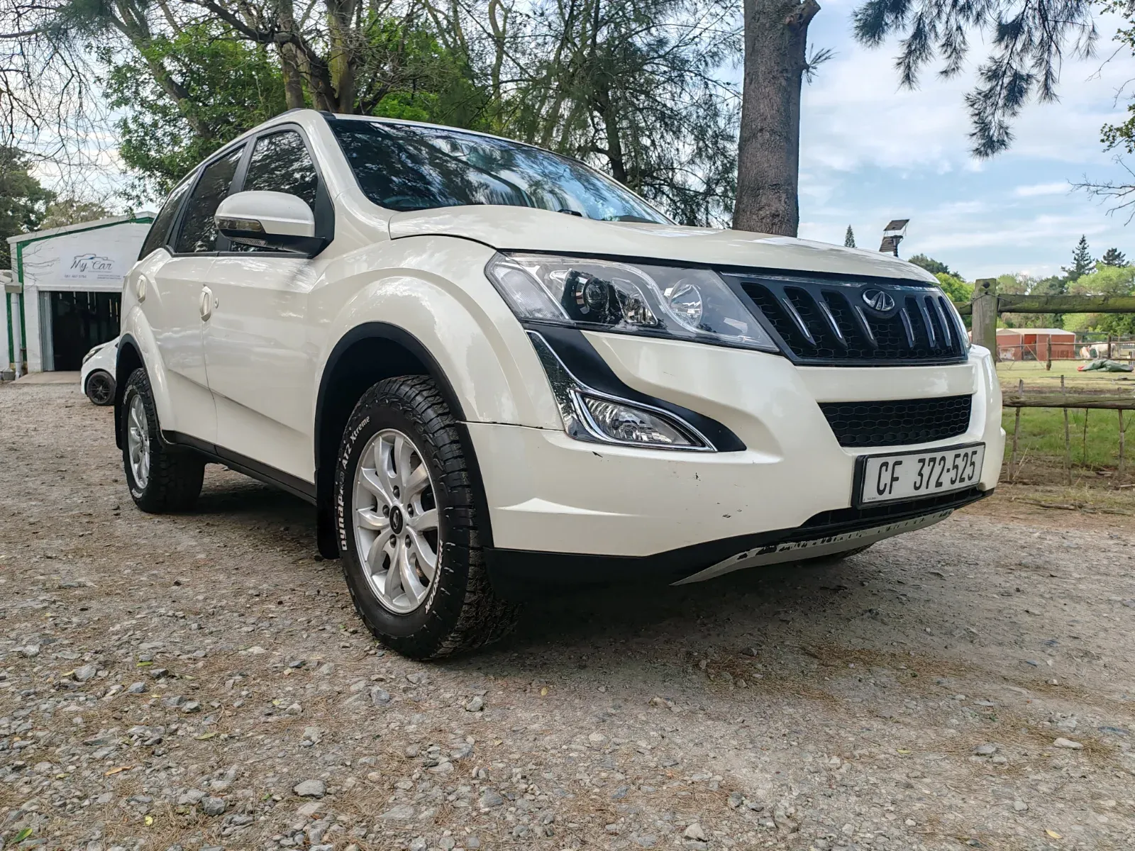 2016 Mahindra  XUV 500 W6