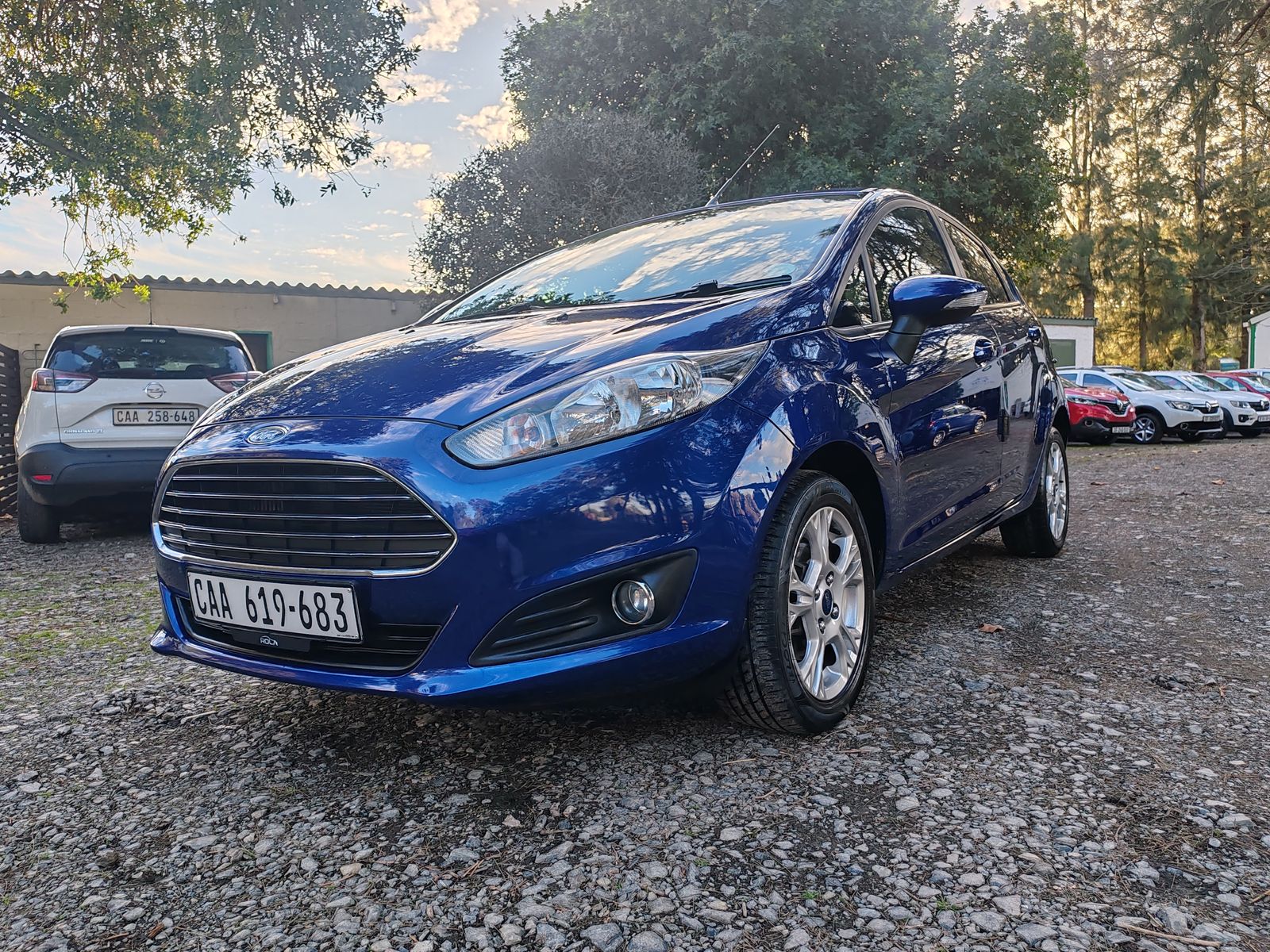 2015 Ford Fiesta — photo 2