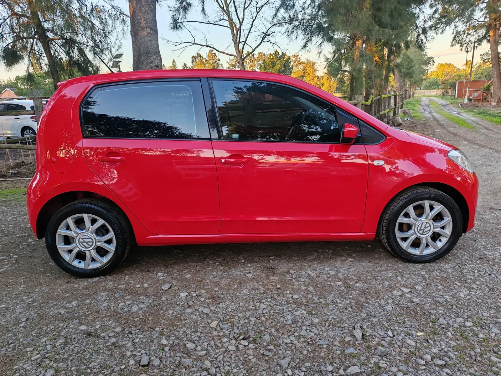 2016 Volkswagen  MOVE UP — photo 11